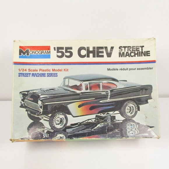 Model Car junkyard Tire and Wheel Parts Lot, 1/25 Scale w/1955 Chev Box. - Picture 4 of 5